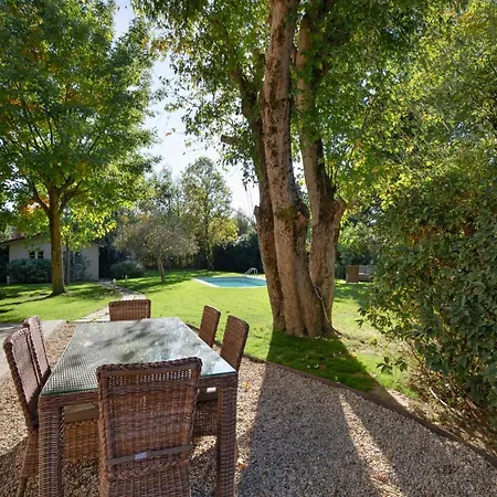 Giardino Lucca Heated Pool, 2 Miles Lucca *