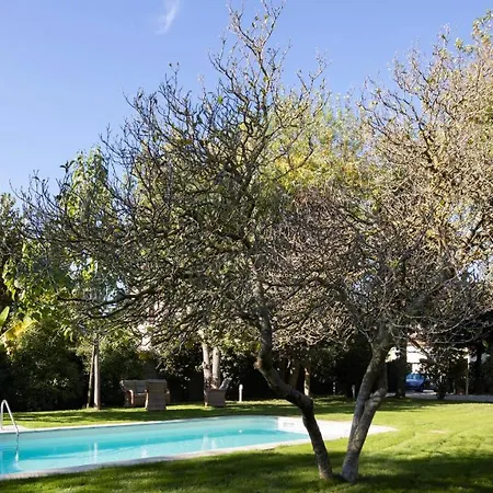 Giardino Lucca Heated Pool, 2 Miles Lucca