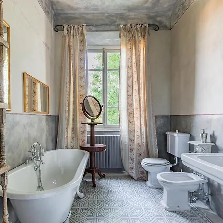 Villa Giardino Lucca Heated Pool, 2 Miles Lucca